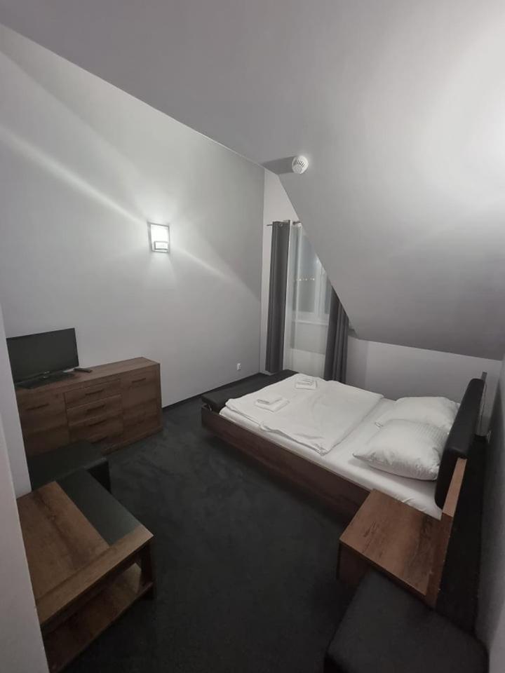 Hotel Jan Zgorzelec Buitenkant foto