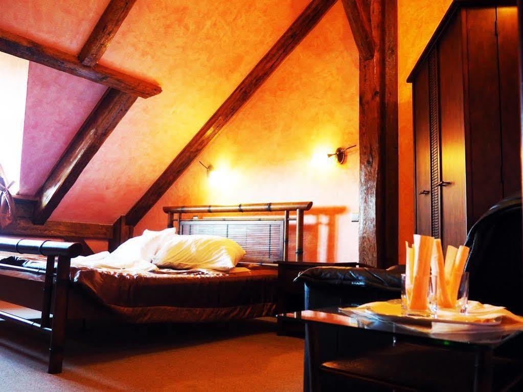 Hotel Jan Zgorzelec Buitenkant foto